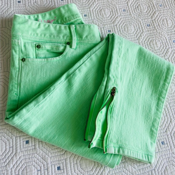Lilly Pulitzer skinny jeans- low waist, back pockets, bottom zippers - Picture 2 of 9